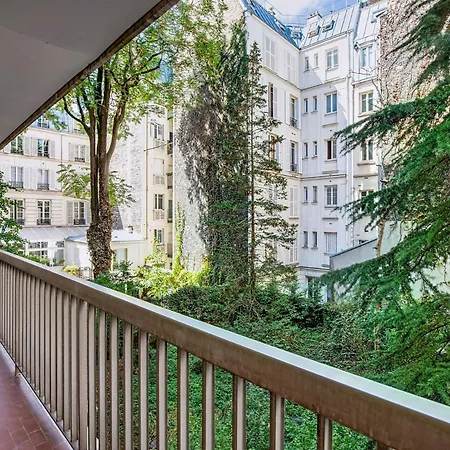 Guestready - Spacious For 2 - 17th Apartment *