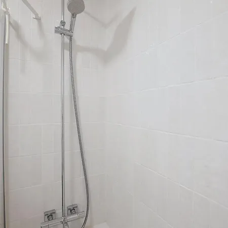 Guestready - Spacious For 2 - 17th Paris